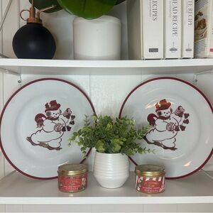 Vintage Snowman Christmas Plates - Set of 2